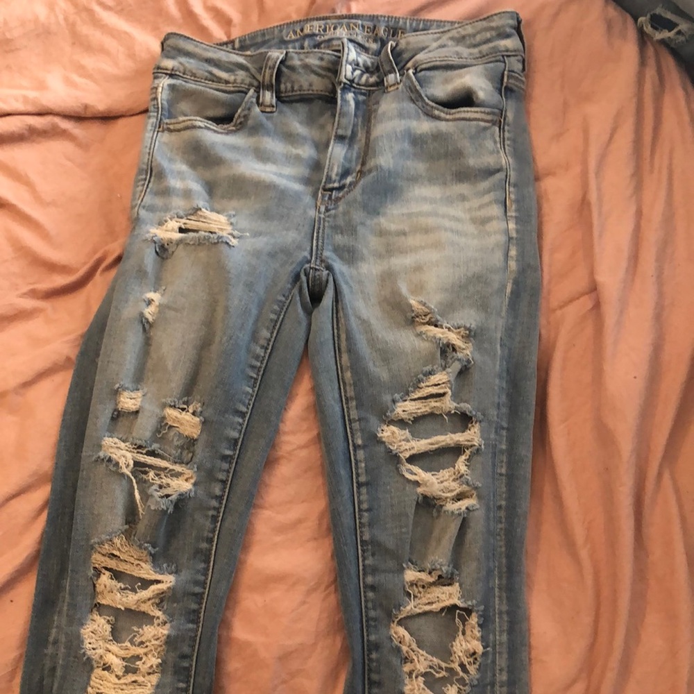 American eagle super stretch ripped jeans
